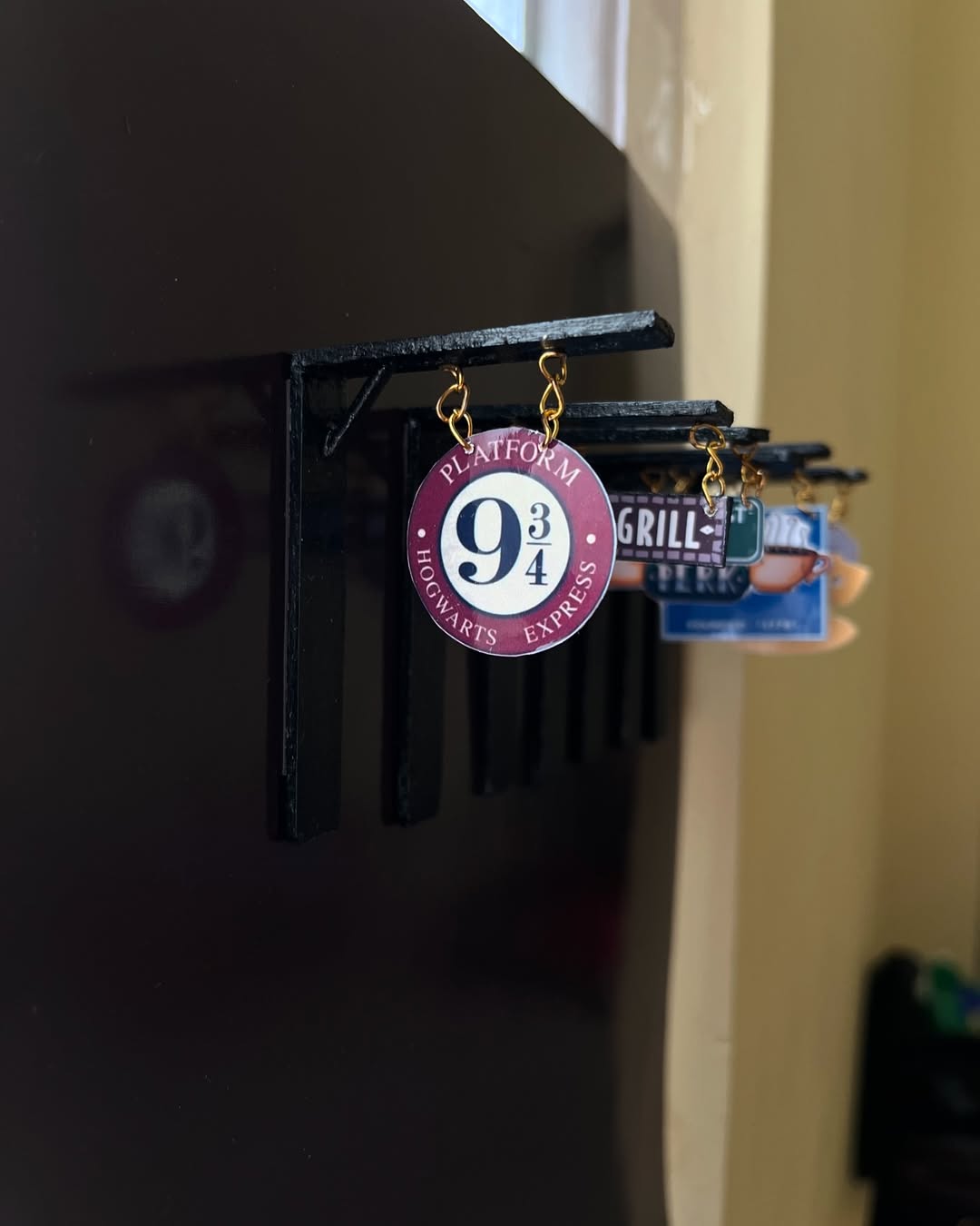 Hanging signboard fridge magnets
