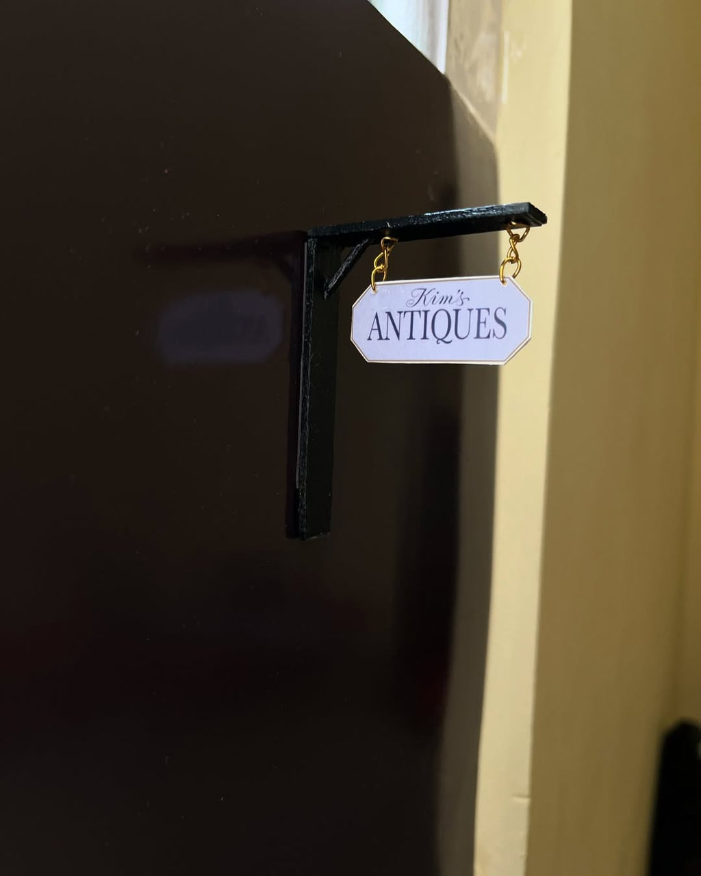 Hanging signboard fridge magnets